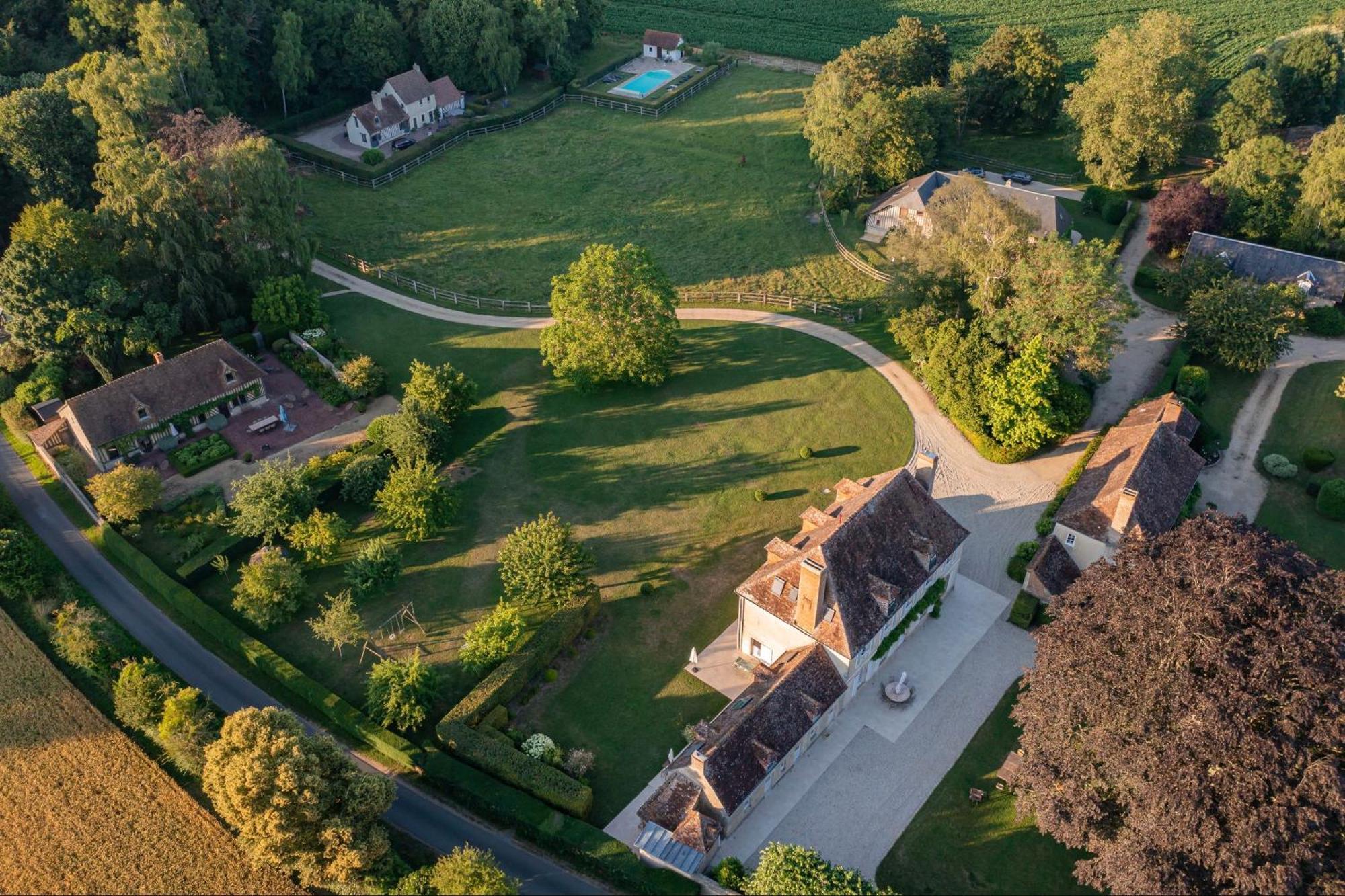 Bagatelle Avec Jardin Et Piscine Chauffee Vila Bieville-en-Auge Exterior foto
